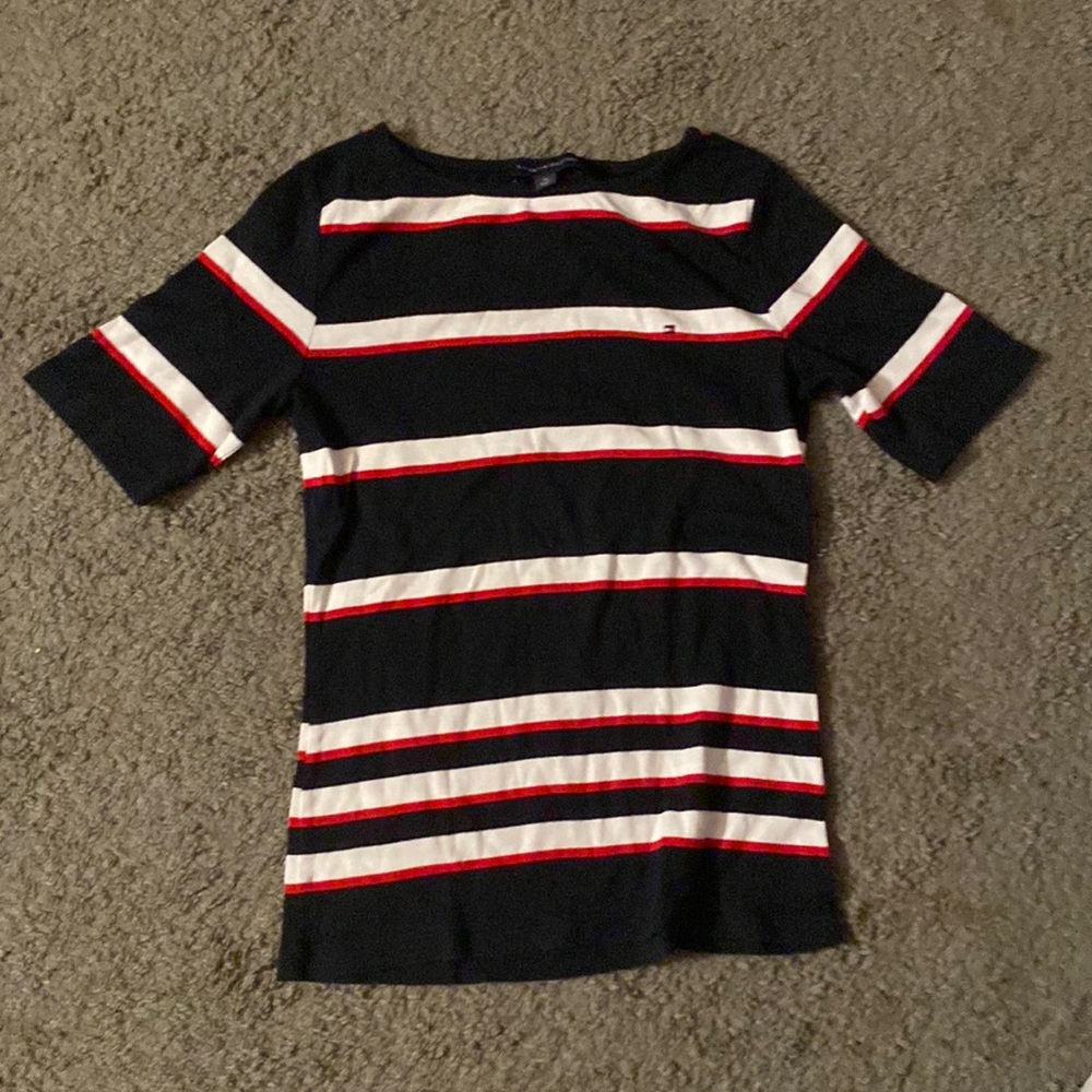Tommy Hilfiger shirt worn twice. i’ve never really liked how it looked on me.